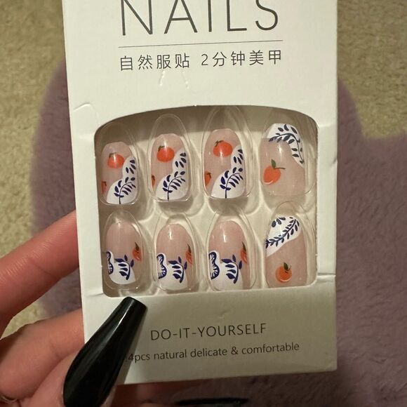 Blue and orange villa press on nails (free w a bundle of $25 or more) - Picture 1 of 4